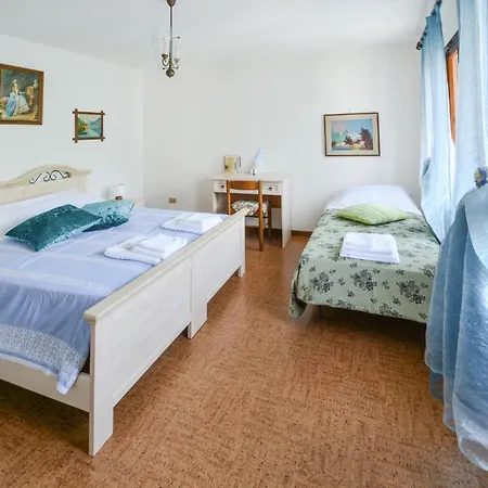 In With Kitchen Holiday home Lusiana