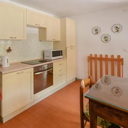 Holiday home In With Kitchen *